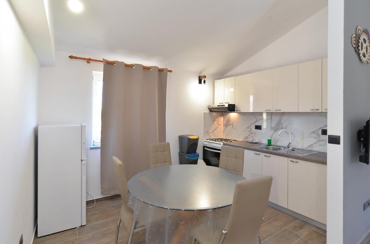 Apartments Elizabeta 1701 Fazana Luaran gambar