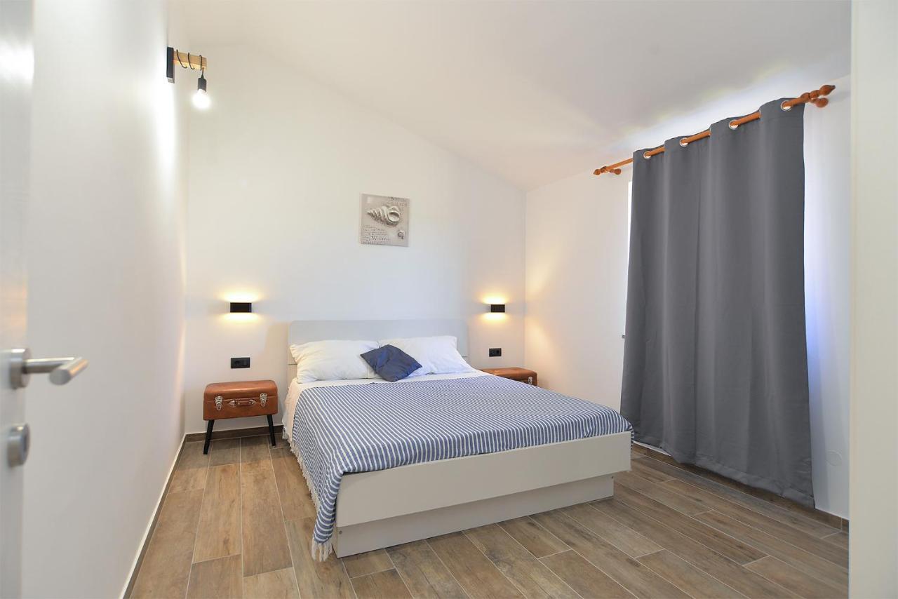 Apartments Elizabeta 1701 Fazana Luaran gambar