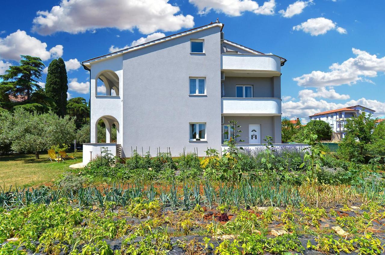 Apartments Elizabeta 1701 Fazana Luaran gambar