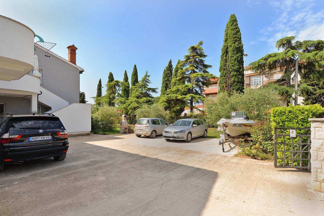 Apartments Elizabeta 1701 Fazana Luaran gambar
