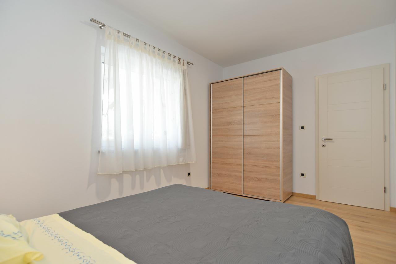 Apartments Elizabeta 1701 Fazana Luaran gambar