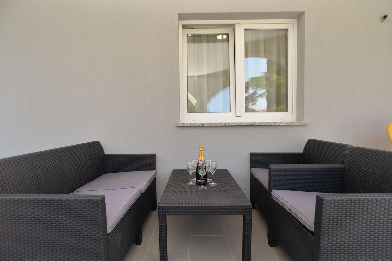 Apartments Elizabeta 1701 Fazana Luaran gambar