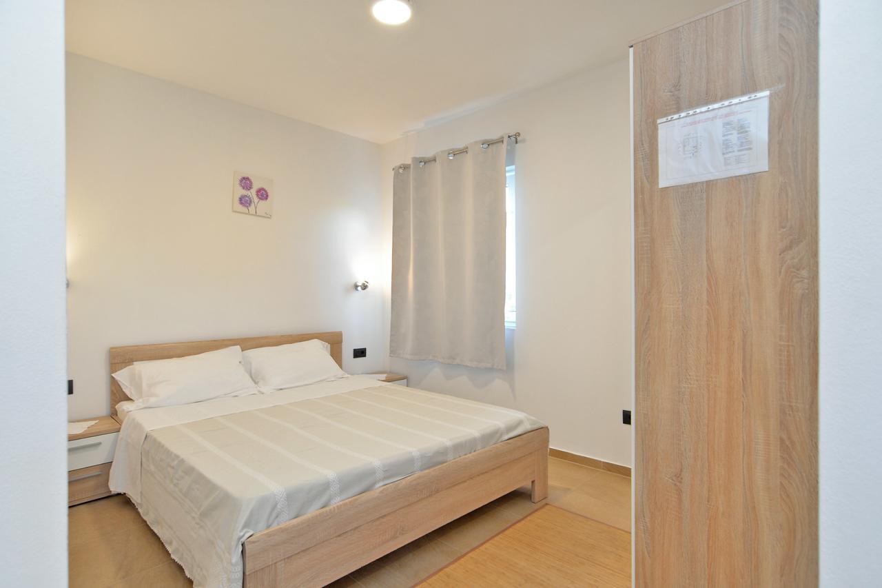 Apartments Elizabeta 1701 Fazana Luaran gambar